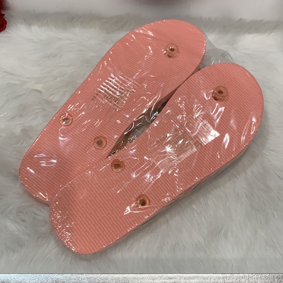 Aeropostale Pink Camo & White Multi Stripes Flip Flops Bundle - Picture 4 of 7